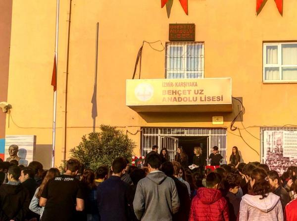 Karşıyaka Behçet Uz Anadolu Lisesi Fotoğrafı